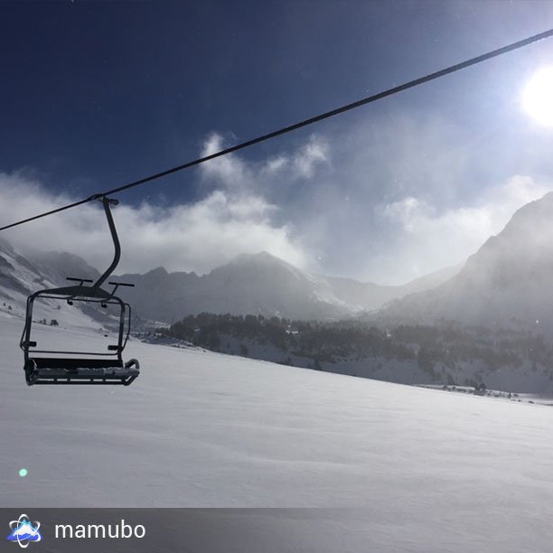 SkitudeFR's tweet photo. Première photo utilisateur de la saison!! Ça fait plaisir! :) ici à #baqueiraberet en espagne #ski #saison #ski2015 https://t.co/UgKzgzDoVF