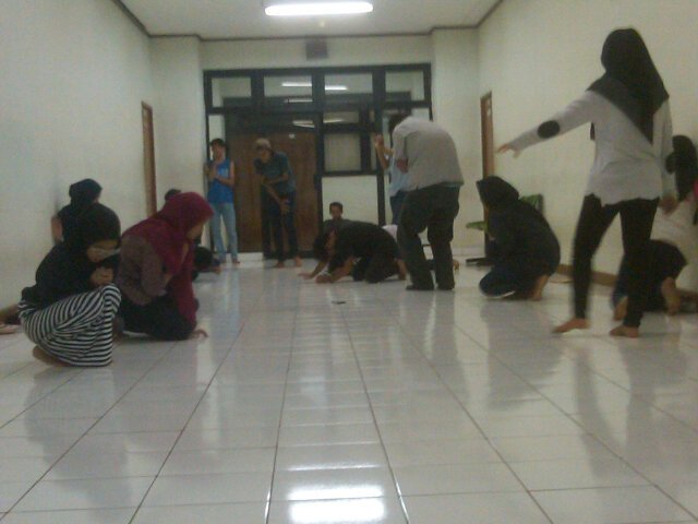 Latihan Gerak berirama anggota muda <a href="/TeraSenja/">LS. TERA' SENJA</a>. #HARMONI