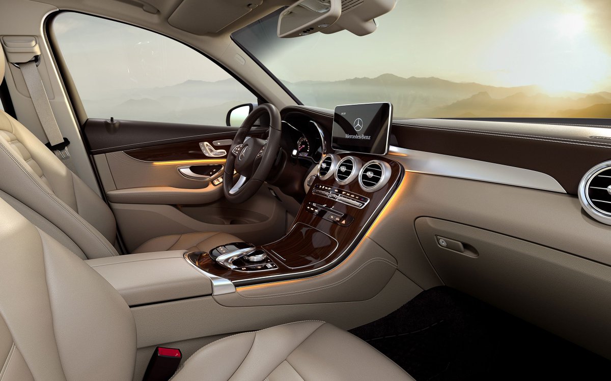 MercedesBenzKSA's tweet photo. New colors make the interior even more attractive, Mercedes-Benz #GLC_class https://t.co/SmizzoLeYp
