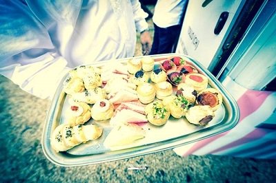 Lopinionista's tweet image. Atmosfera natalizia con Cakes on the road allo Street Food Time di Chieti  #abruzzo #notiz… ift.tt/1jthNgz