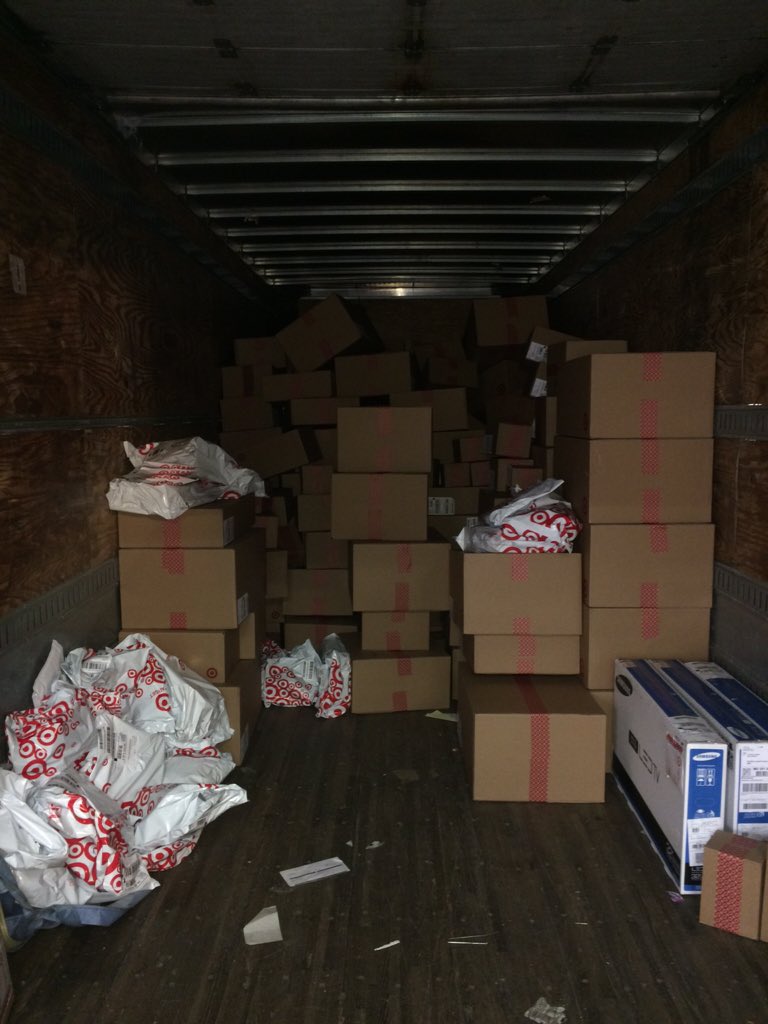 MWittkorn's tweet photo. 2384 SFSteam rox. Sunday's packed gets a special trailer out! @JennaWalker422 @mimiT2384 @neilstrongTGT @AEScrivano https://t.co/jPobQZWIyc