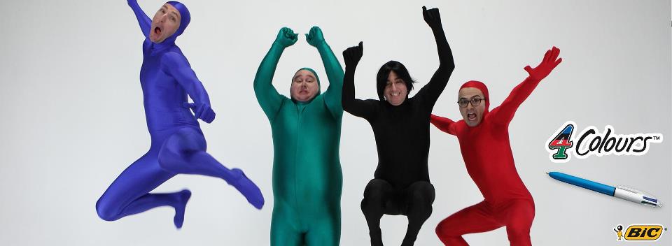 ToiAussiSi's tweet photo. Si toi aussi tu as déjà essayé de descendre les deux couleurs de ton stylo quatre couleurs en même temps !! 👍☝😅😭😂 https://t.co/cGCpj0O605