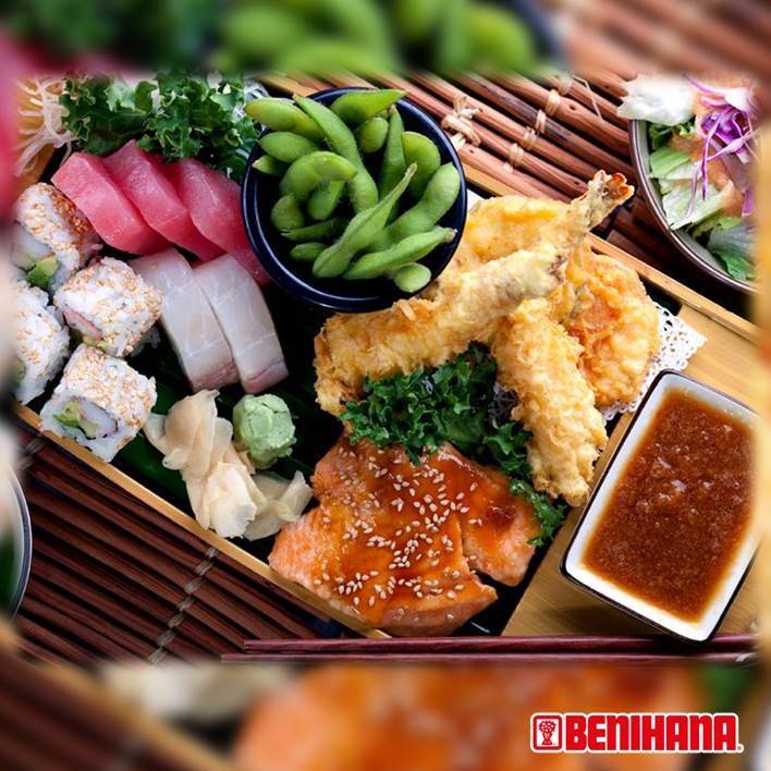 BenihanaCcs's tweet photo. LUNCH BOAT: Una elección que deberás tomar en cuenta. Disponible sólo de 12 a 3 pm de Lunes a Viernes. #Almuerzo https://t.co/rmX3Z7FMRi