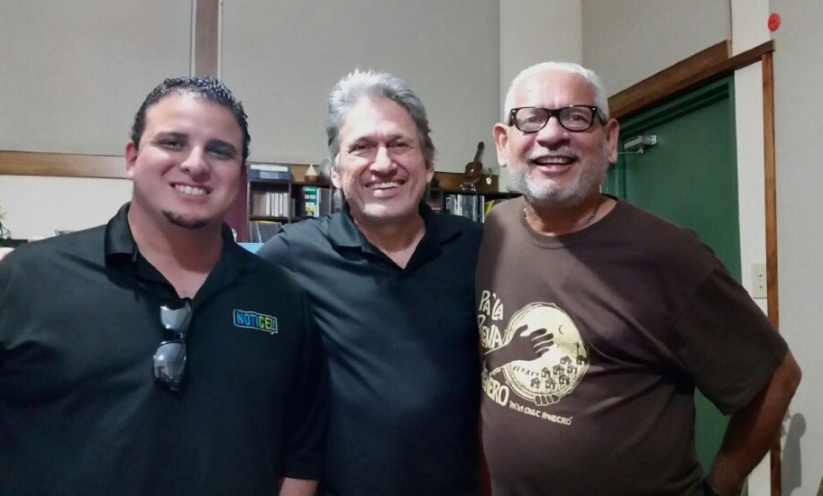 Salsotecawrtu's tweet photo. Este domingo desde la 1pm música y anécdotas con José Nogueras en el #paseosalsero por @radioupr #navidad https://t.co/58j3oSpzq6