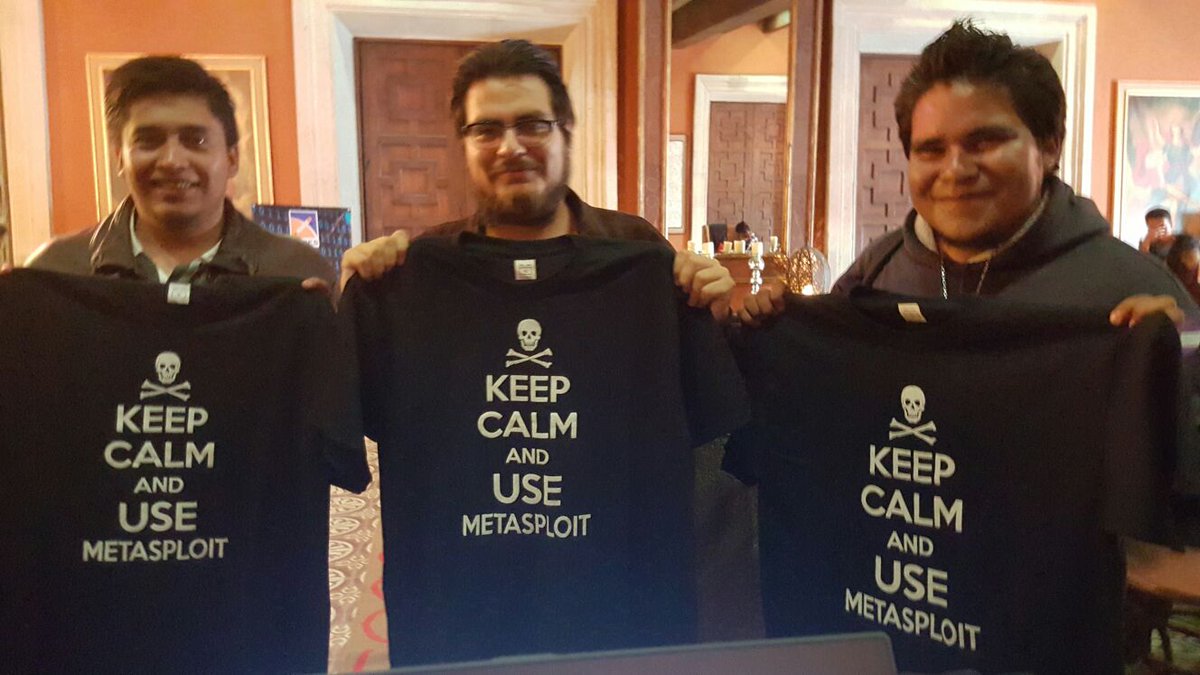 bitnuevemx's tweet photo. Felicidades a todos Los ganadores De nuestras playeras. Comparte tu foto. 😀 @congresoti https://t.co/kA1NX7jwLV