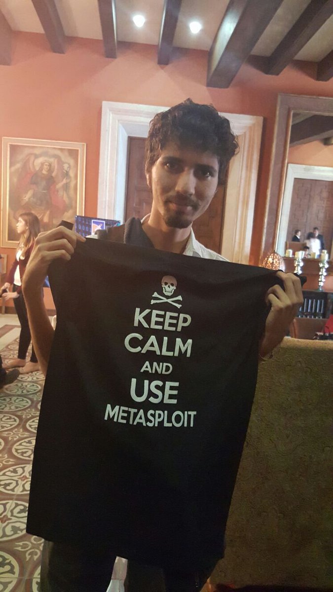bitnuevemx's tweet photo. Felicidades a todos Los ganadores De nuestras playeras. Comparte tu foto. 😀 @congresoti https://t.co/kA1NX7jwLV