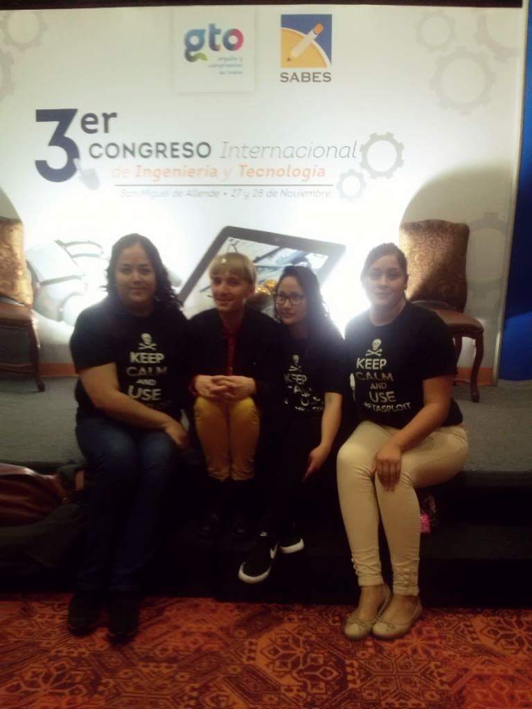 bitnuevemx's tweet photo. Felicidades a todos Los ganadores De nuestras playeras. Comparte tu foto. 😀 @congresoti https://t.co/Uz0YrML9Kx