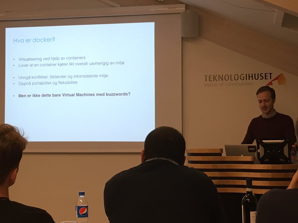 Embriq's tweet photo. @capraconsulting med Presentasjon av #Docker på #Embrainz #Embriq https://t.co/a40LZ0qQeL
