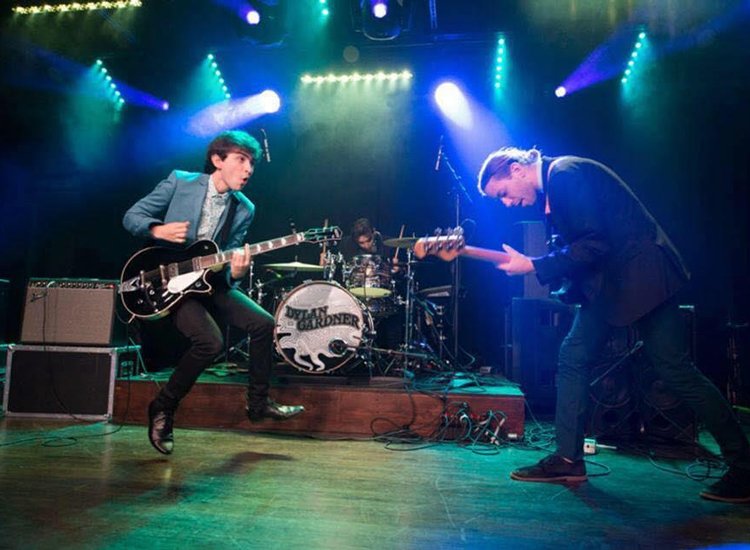 PopmaniaTV's tweet image. Allow us to introduce you to your newest music crush @dylangardner bit.ly/1Ik64fW #MusicMonday #MusicCrush