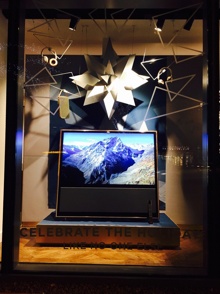 BeoWilmslow's tweet photo. Our Christmas window is in and looking great. #beoplay #newshopbno #beovision11 #rosegold90 https://t.co/FKNJb3UEl1
