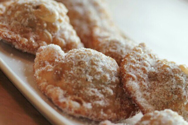 natourarte_info's tweet photo. #Natale in #Abruzzo ? Assaggia i #caggionetti teramani! Questa la #ricetta https://t.co/UMj026lcoT #food #tradition https://t.co/aYowR64PFd