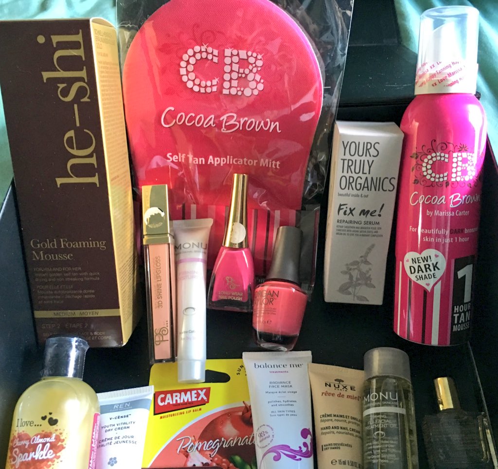 It's competition time again! I've got another BEAUTY GIVEAWAY! Follow me &amp; RT to Win ✨