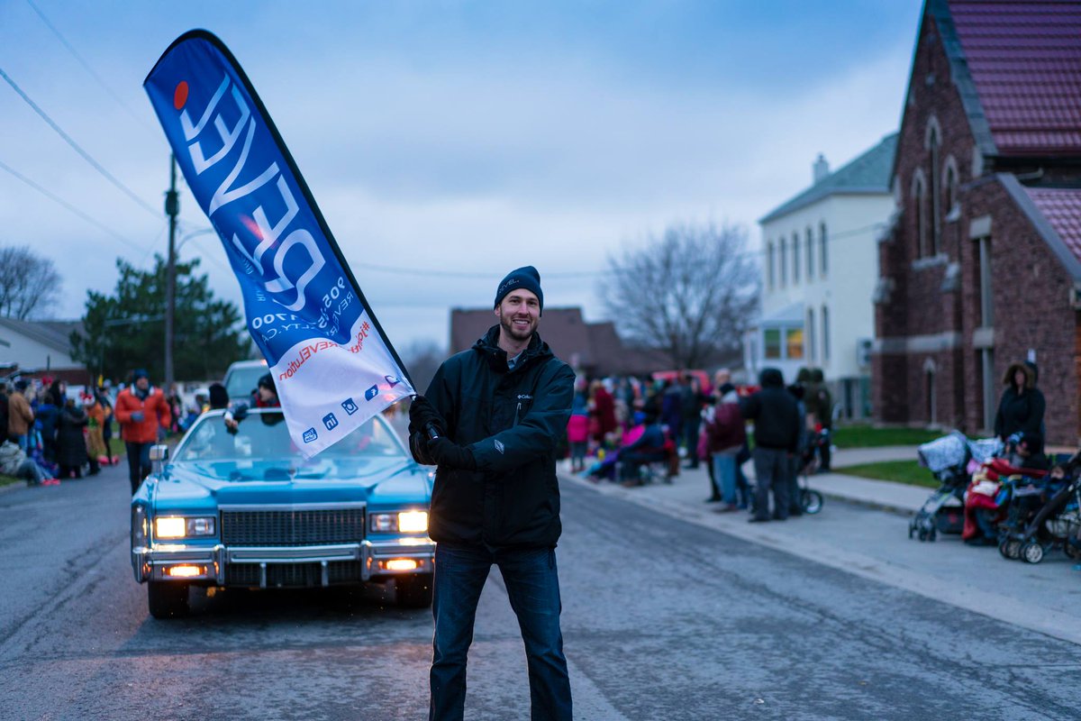 RevelRealty's tweet photo. Team REVEL rocked the #ThoroldSantaClausParade on Sat! #TisTheSeason #jointheREVELution #GoTeamREVEL https://t.co/ZKC3mj6OOc