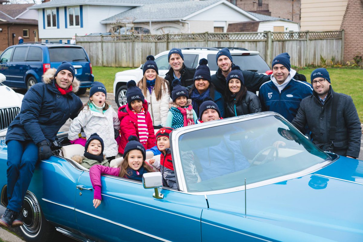 RevelRealty's tweet photo. Team REVEL rocked the #ThoroldSantaClausParade on Sat! #TisTheSeason #jointheREVELution #GoTeamREVEL https://t.co/ZKC3mj6OOc