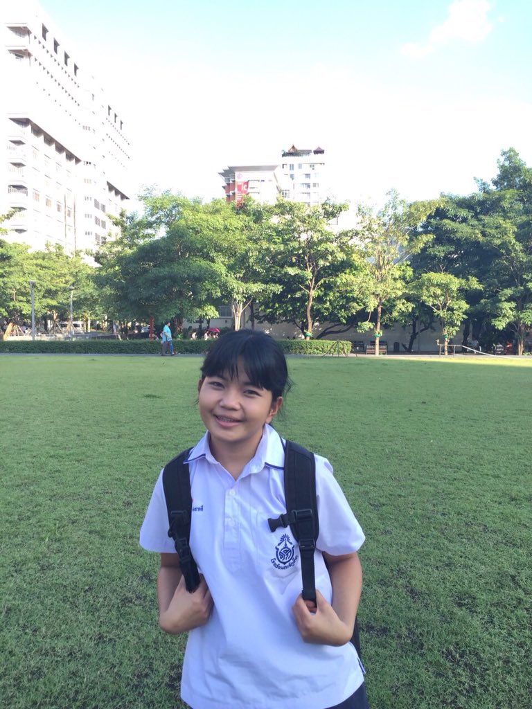 Msrnkuch's tweet photo. เราเก็บเธอไว้เป็น1มหาลัยในหัวใจเราแล้วน่ะ มศว. อีกหนึ่งปีเจอกัน #SWUOPH2015 https://t.co/M0GIgpWwvW