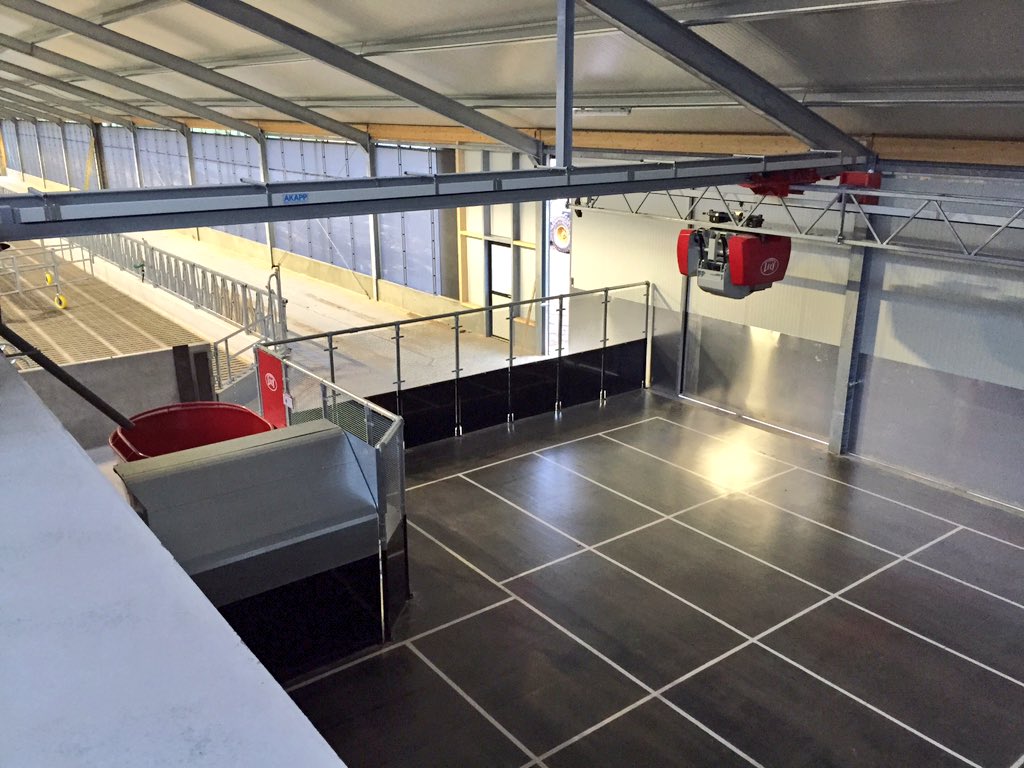 Bedrijfsgebouwen Fam Schuttenbeld zojuist opgeleverd, geweldig resultaat! <a href="/LelyHolding/">Lely</a> <a href="/Erwin_Meinders/">Erwin Meinders</a> <a href="/FHLoohuisBV/">FH Loohuis BV</a>