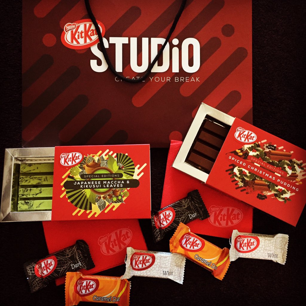 KITKAT's tweet photo. Xmas pud flavour! 😍🎄 RT @nicole_r Went to the #kitkatstudio in Melbourne today! Got these special edition flavours 😁 https://t.co/IOvtDm8pP5
