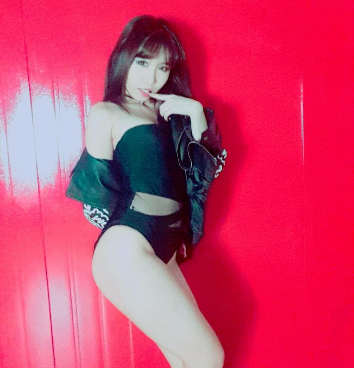 Waveya_Official tweet picture