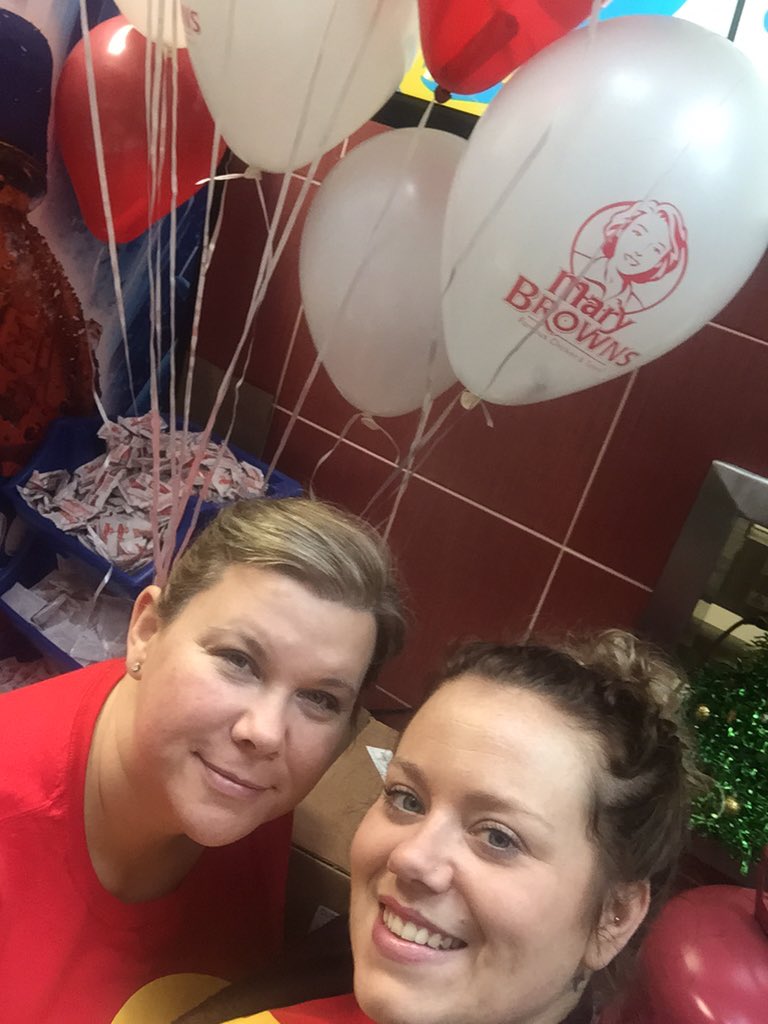 mbrebeccasmith7's tweet photo. Drop by for a balloon and a big Mary to support a good cause #DiabetesAwarenessMonth #bigmary #avalonmall #balloons https://t.co/rxrfiq7xEB