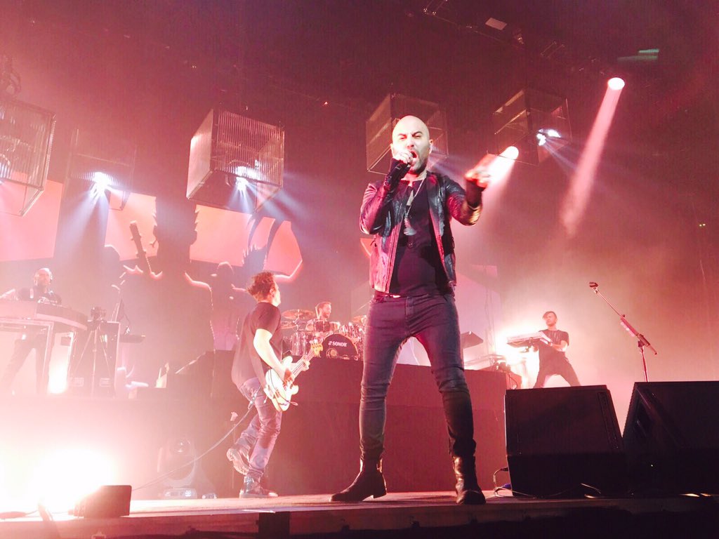 _Ruena_'s tweet photo. That's love!
@Negramaro https://t.co/GPtWxC2EYu