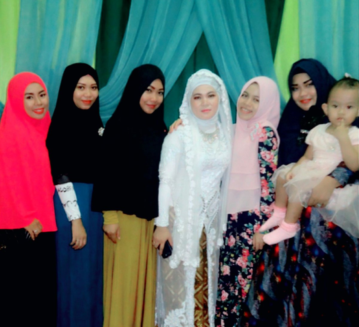 meME99A's tweet photo. @IndahPrimasari3 @DESTRIshakeSHE @CIPIshakeSHE @NINAshakeSHE https://t.co/QQXSPtJmQo