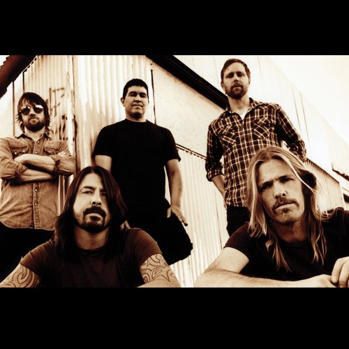 Udah nyicipin album gratis 'Saint Cecilia’ dari <a href="/foofighters/">Foo Fighters</a>? #SuperBuzz bit.ly/1ShmgPx