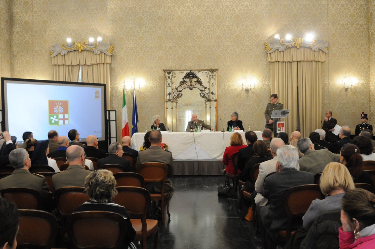 PalazzoCusani(MI) 30.11.15 Presentazione CalendarioEsercito 2016 col Gen.Cittadella, Laura Fasano e Fiorenza Mursia