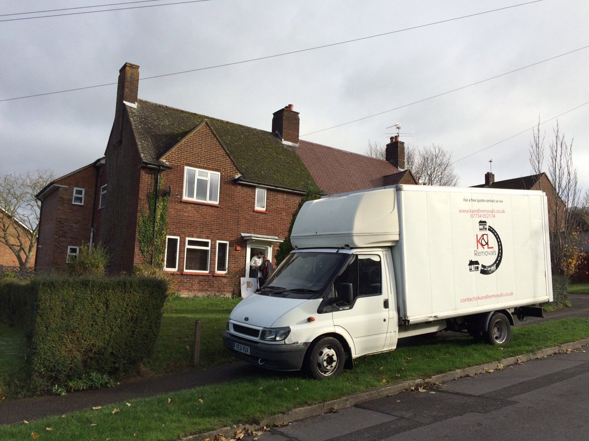 RemovalsK's tweet photo. Another satisfied customer #removals #localbusiness #movinghouse #kandlremovals #happycustomers #buckinghamshire https://t.co/Sxy03ejI0Z