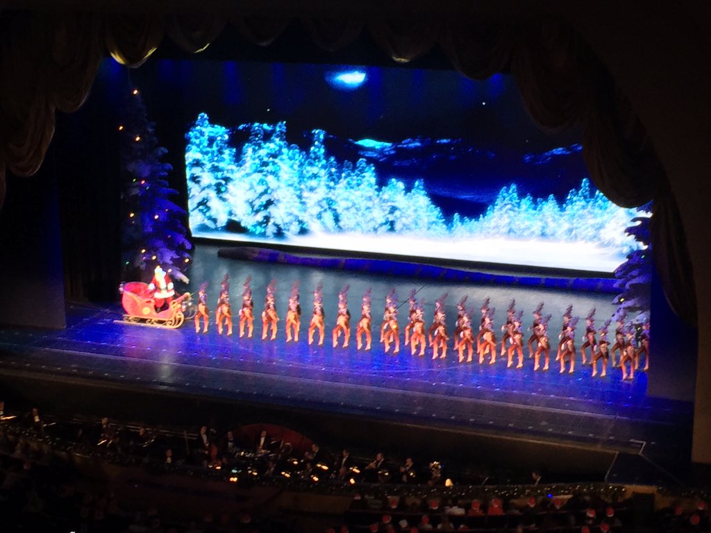 billydakid44's tweet photo. Got to see The Christmas Spectacular at #radiocitymusichall with my #MKT3309Eventmarketing class!! #sju https://t.co/DZ5qQpmWgj