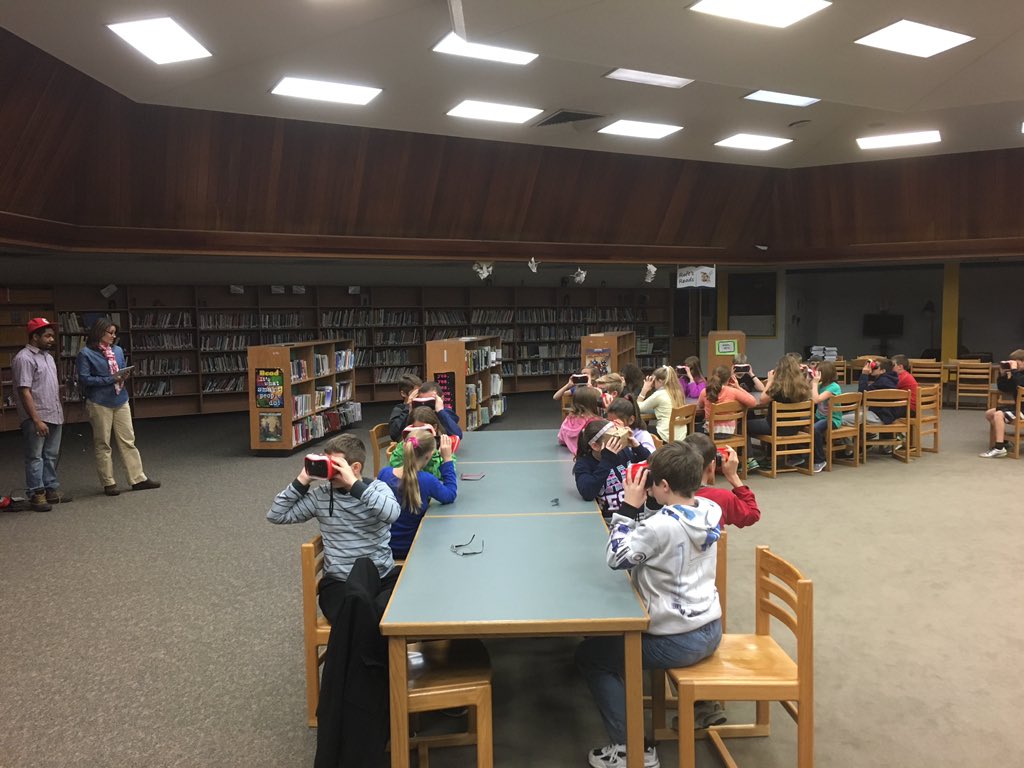 esuddendorf's tweet photo. Google Expedition at Saline Middle School. https://t.co/Rl4JzrVSwh