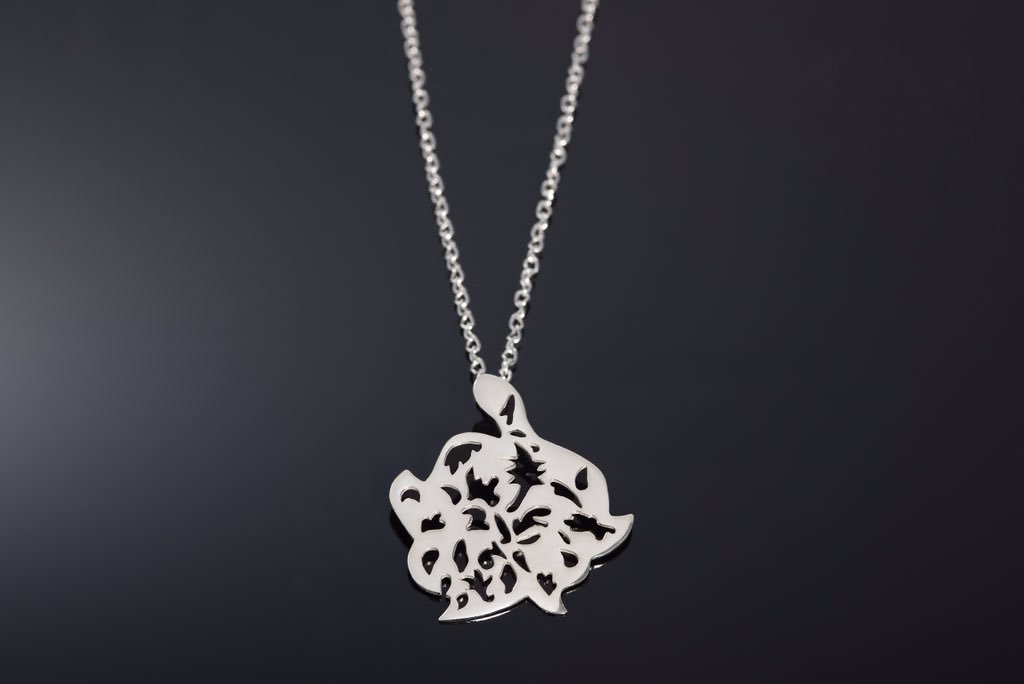 Bardbydesign's tweet photo. Could one of these be in your stocking this Christmas? Only two left: Touchflower pendant, buy @the_arter #NobleFool https://t.co/DTz9ixDRhO