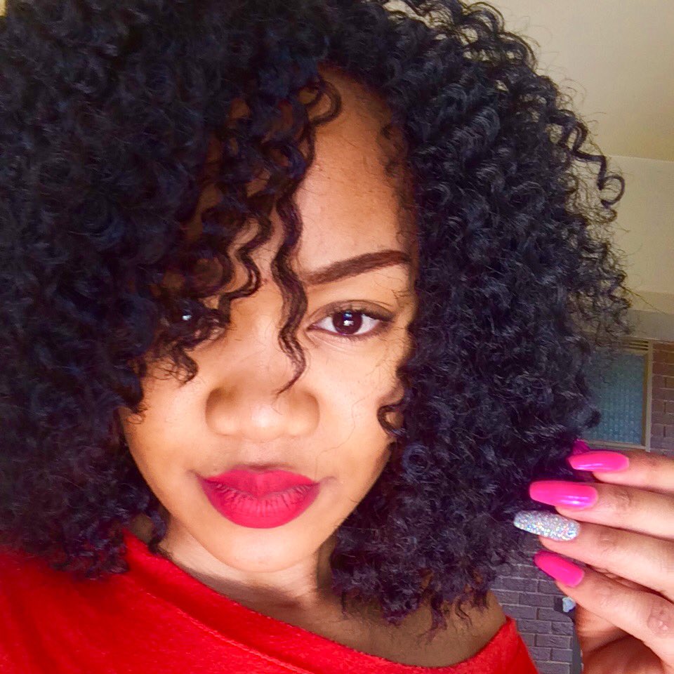Refilwe_Litchi_'s tweet photo. Just had to show off my new hairdo
#FleekingAtItsBest
#BigHairGame https://t.co/x9M2kuec0x