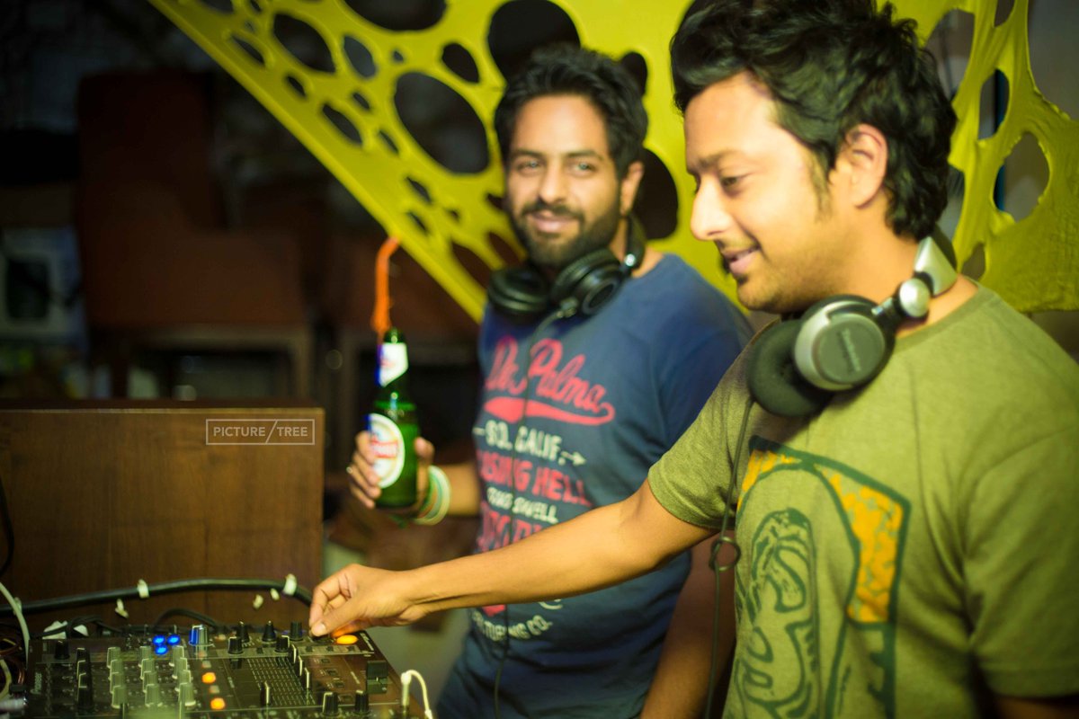 TGCgreenconcept's tweet photo. 3puppets in association with @Vh1India presents The Experience Festival Promo with JO MOONTRIBE &amp; NOTE in Delhi. https://t.co/QIEjlo5Oax