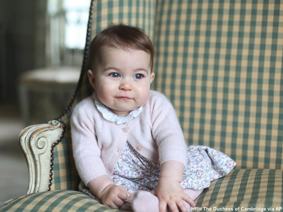 ABC's tweet photo. Kensington Palace releases new photos of 6-month-old Princess Charlotte taken by her mother: https://t.co/hnowiXDi1V https://t.co/DusAChcZod