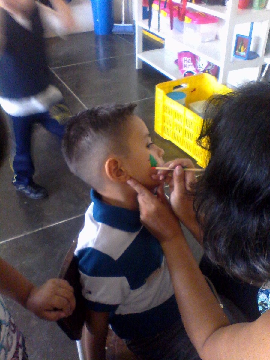 CEILaVictoria's tweet photo. Actividades en el @CEILaVictoria @NeylaPosso @vimi3v https://t.co/Cbo8hpb8bH