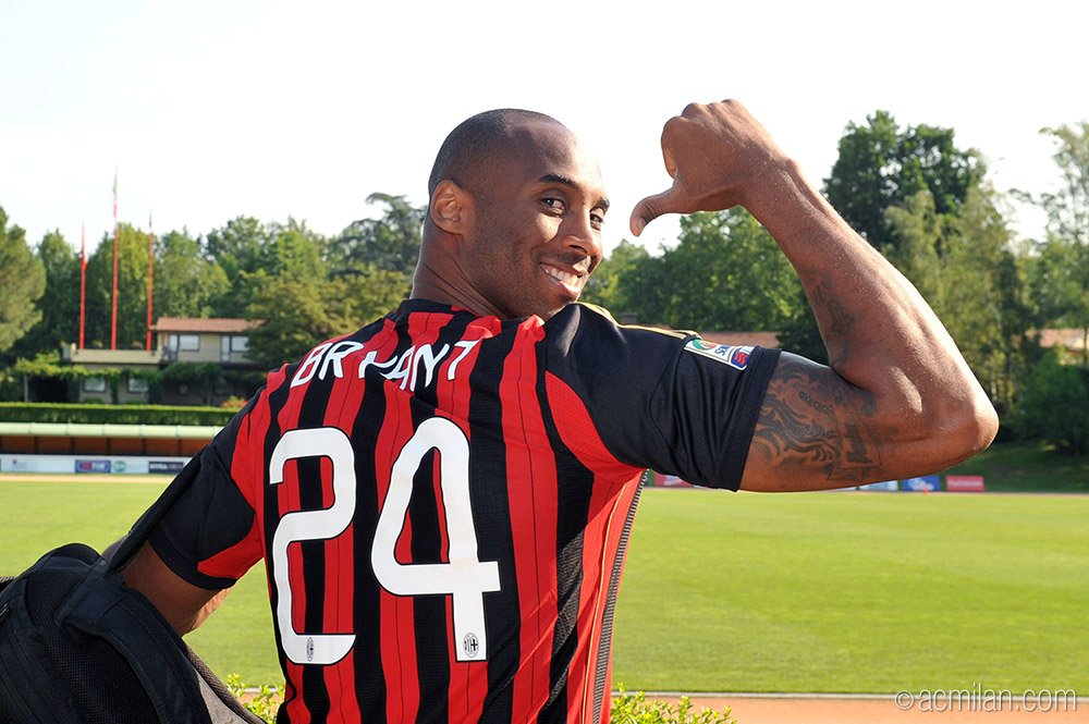 acmilan's tweet photo. Everybody wants to be a Champion, you are a true LEGEND! 
All the best @kobebryant! 
#weareacmilan #KobeBryant https://t.co/YmQKQvZ1n0