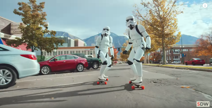 Cronic0rn's tweet photo. Mode ballade #OKLM #STORMTROOPER Longboard Race GONE BAD @scottdavidwinn @starwars #StarWars https://t.co/Yl2DAppyfm https://t.co/Br6GEA5p8K