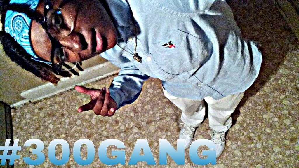 datz_nikki's tweet photo. #300gang till da death of me!! #flyhighbubba #restbrother #fieldtownbaby #Gstsosa https://t.co/dJo9dV0cw2