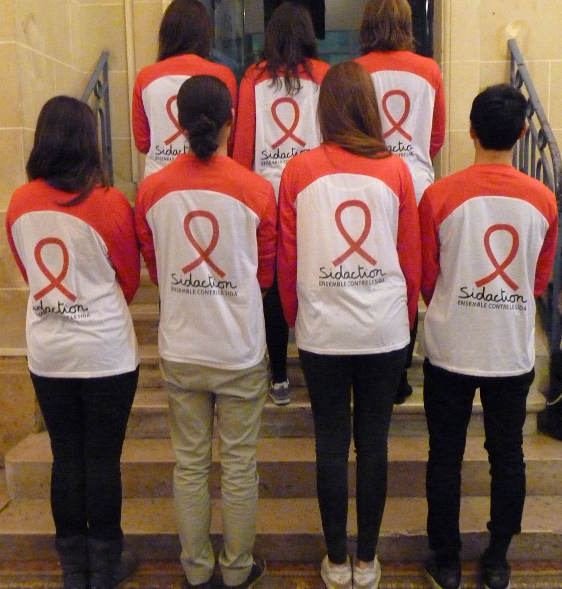 ISG's tweet photo. Bravo aux étudiants de l' @ISG et à l'association ISG Etincelle, mobilisés contre le Sida #Ionisenveille  #Sida https://t.co/fVwxzCsYG5