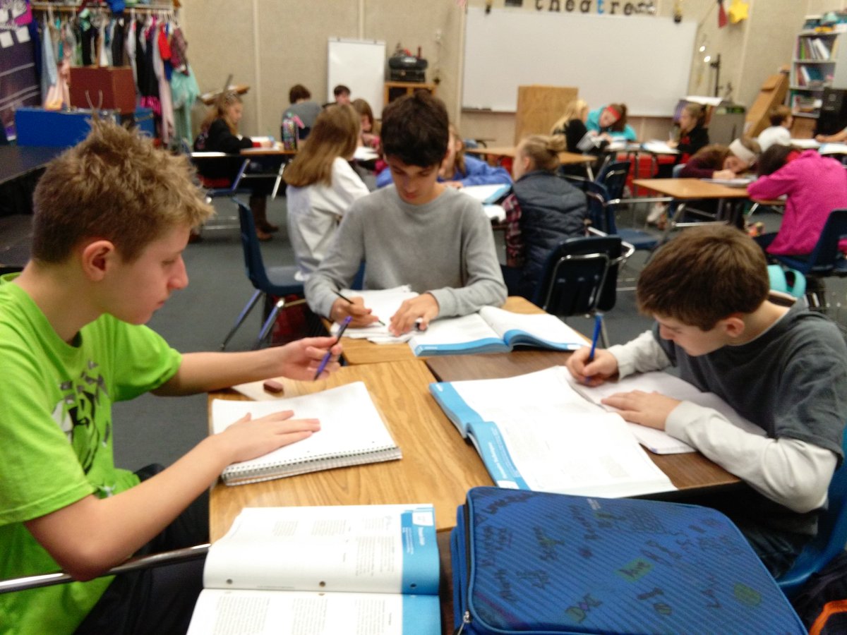 kris_lilley's tweet image. #coltchat enhancing SpringBoard with foldables #cmscolts #edu