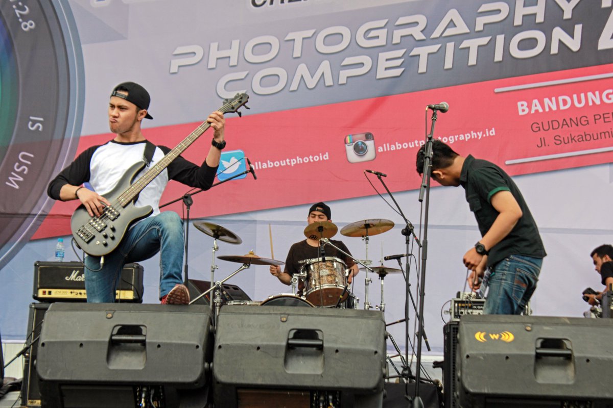 Live at LA LIGHTS 'PHOTOGRAPHY COMPETITION 2015' | @GUDANG PERSEDIAAN PT KAI | Jl. Sukabumi No.20 Bandung | 29.11.15