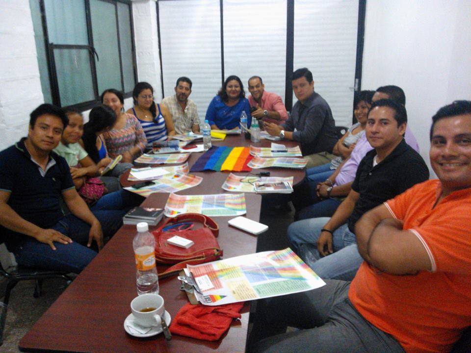 MigrantesLGBT's tweet photo. #Taller #Tapachula #ServidoresPubicos #Checala
https://t.co/3mLzuWXOrN https://t.co/wQlc9BoLka