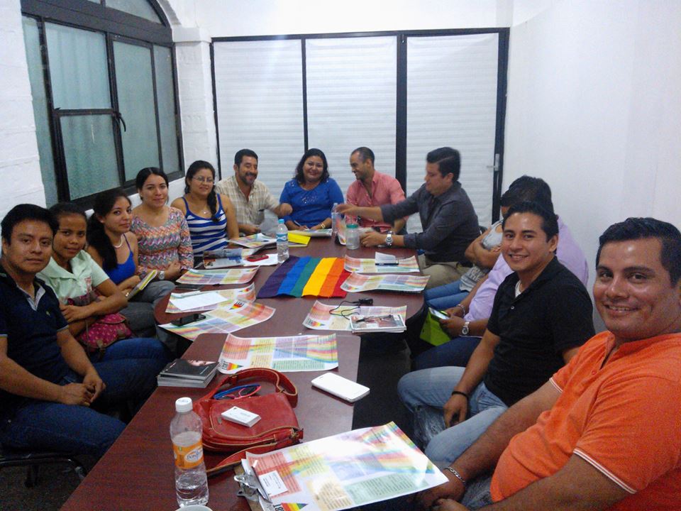 MigrantesLGBT's tweet photo. #Taller #Tapachula #ServidoresPubicos #Checala
https://t.co/3mLzuWXOrN https://t.co/wQlc9BoLka