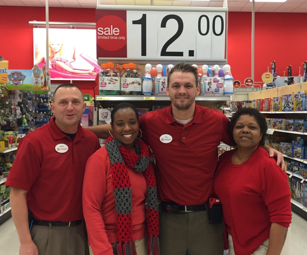 blackhock828's tweet photo. Ain't no party like an ETL Toy party........ 🎼🎼🎼 #Bestetlsever https://t.co/ElECLGS91L