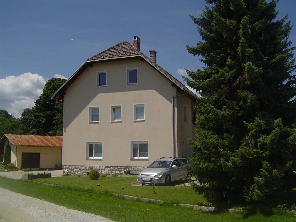 TrgBledproperty's tweet photo. Kupujete #hišo in #posl prostor #Lesce
V račun vzamejo #stanovanje, dobite pa še #parcelo!
https://t.co/YjuU1GwlM2 https://t.co/wDAsC1dOFs