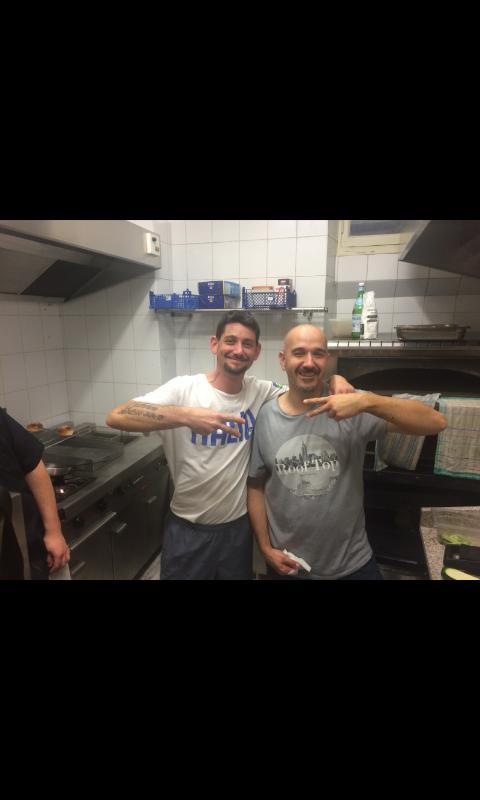 RecrosioLeny's tweet photo. @ggomez_chef  je dois beaucoup a Bruno Locatelli mais je suis tout petit a coter de vous #chefetoile#passion #patage https://t.co/DvC3K0sU1u