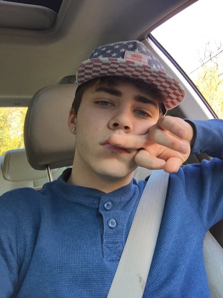 mxtter's tweet photo. My mood in the morning: https://t.co/9r5qZzA08P