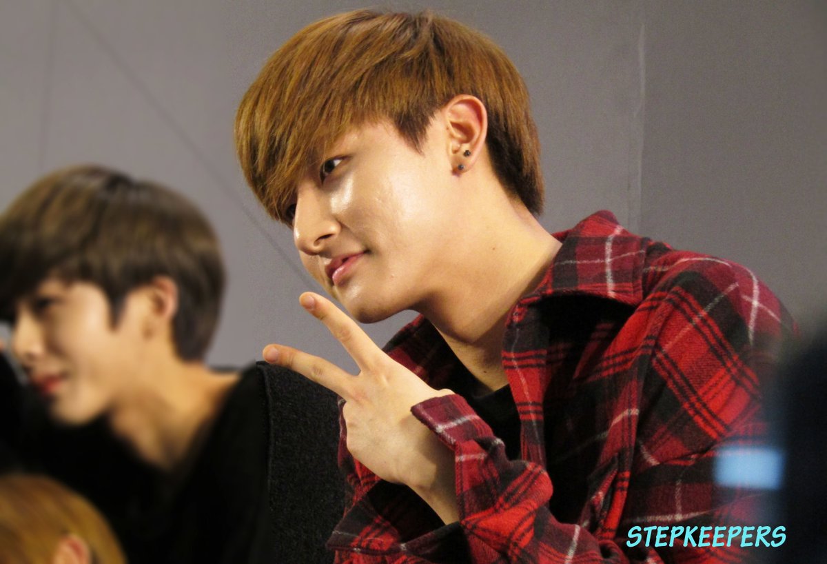 karmanmirl's tweet photo. 151130 MONSTA X @ Hollywood Plaza
#MONSTA_X #몬스타엑스 #형원 #아이엠 https://t.co/RXCMEQImHz