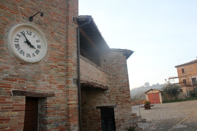 DriveInMarche's tweet photo. la bellezza delle #marche #loretello da vedere con i Vostri #mezzidepoca @MarcheTourism @Cavallivapore @OldBikes https://t.co/RU1nLDKqjS