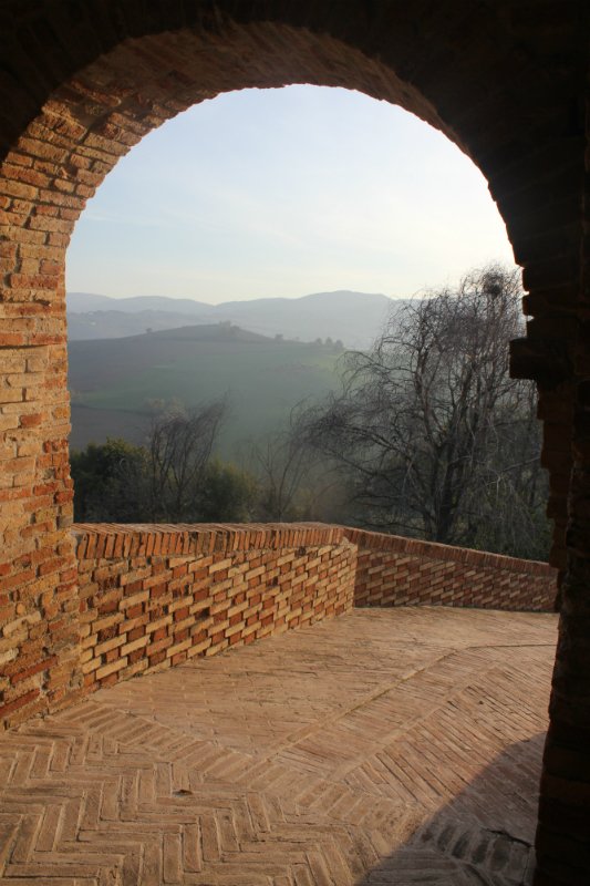 DriveInMarche's tweet photo. la bellezza delle #marche #loretello da vedere con i Vostri #mezzidepoca @MarcheTourism @Cavallivapore @OldBikes https://t.co/RU1nLDKqjS